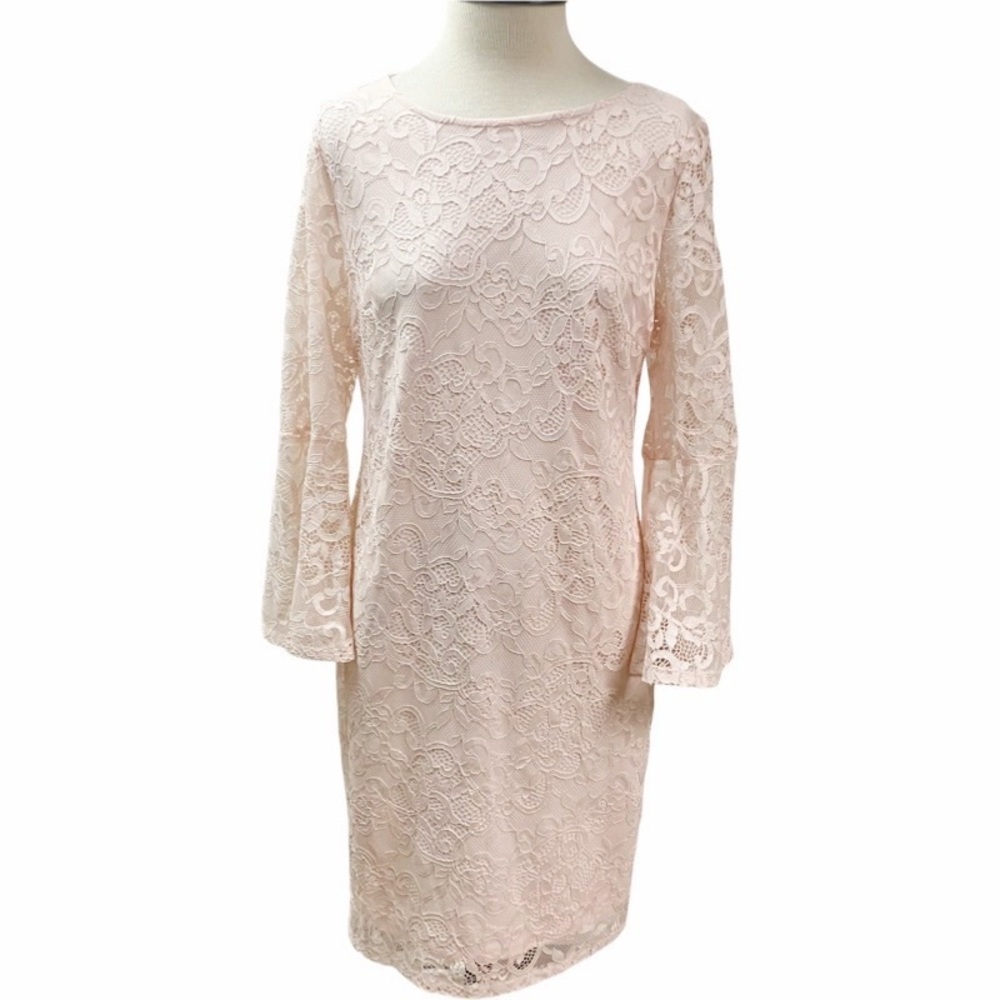 ALFANI Lace Dress Bell Sleeve SZ 6 Peach Feminine Spring Romantic Cocktail
